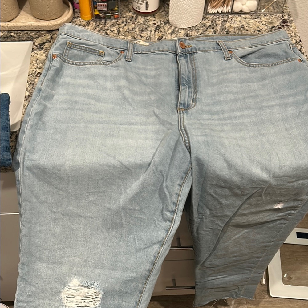 Universal Thread Light Blue Denim Jeans